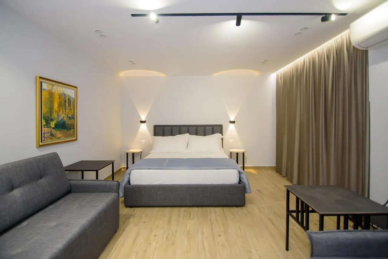 Palm Side Hotel Vlorë