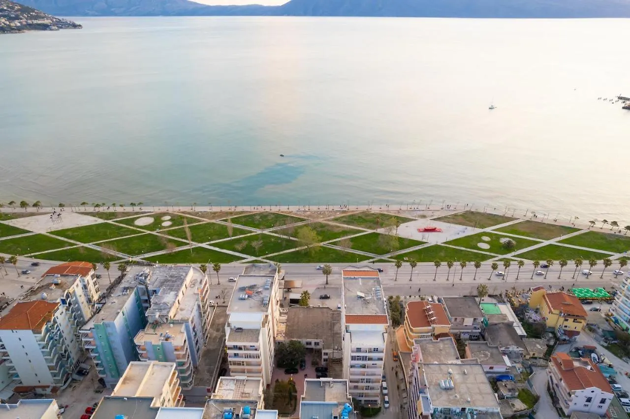 Palm Side Hotel Vlorë 0*,  Albania