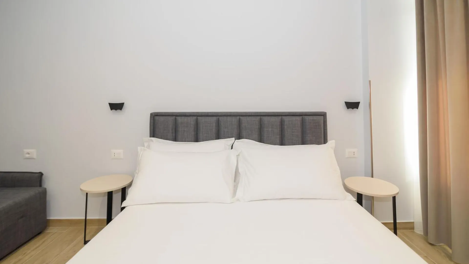 Palm Side Hotel Vlorë
