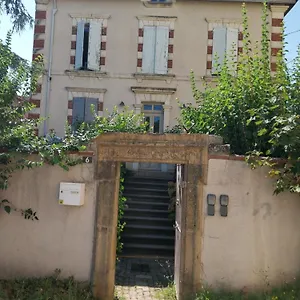 maison-sarras.hotels-rhonealpes.com/