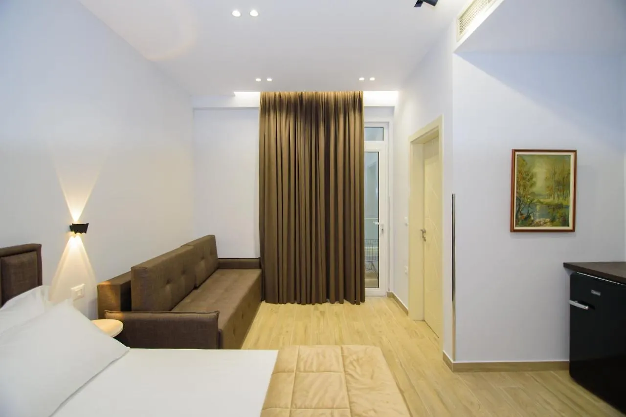 Palm Side Hotel Vlore
