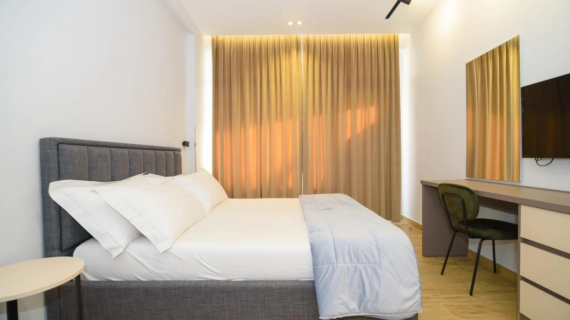 Palm Side Hotel Vlore